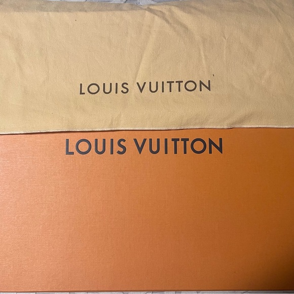 COPY - Louis Vuitton Graceful PM - Picture 2 of 12